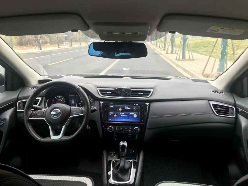 苏州19年日产逍客5