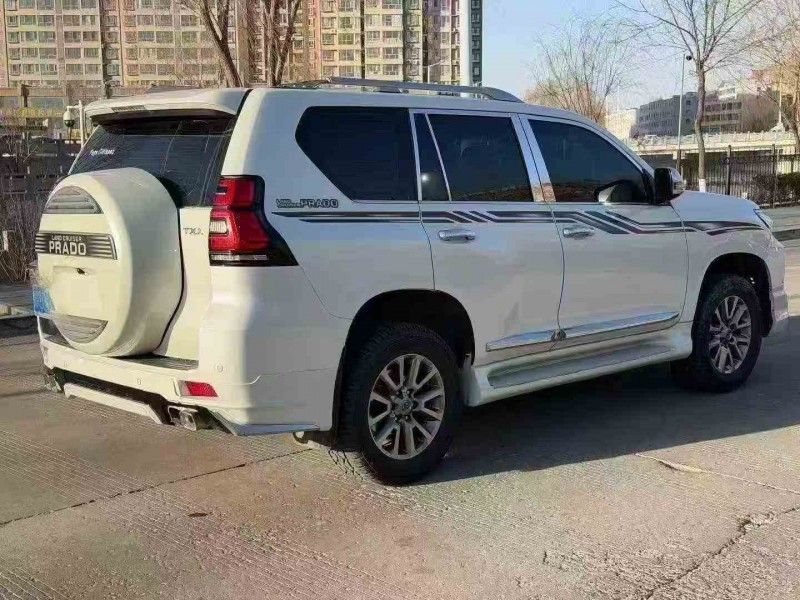 汉中20年丰田普拉多8