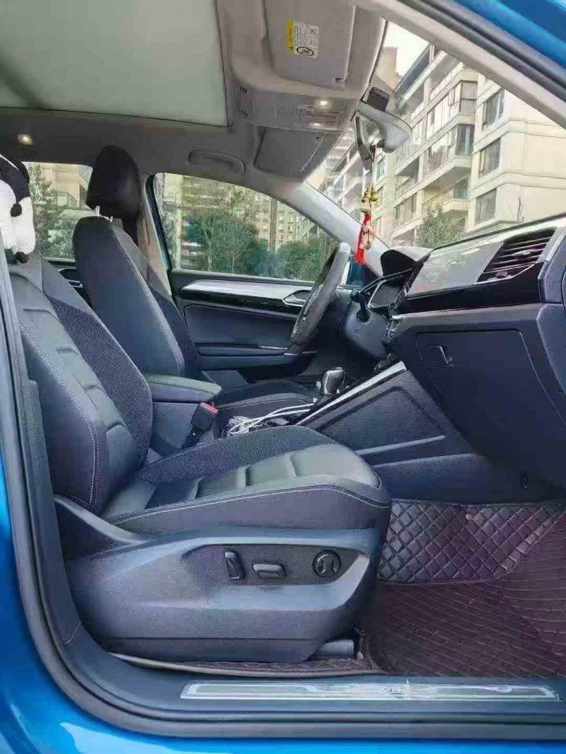 临沧19年大众探岳5