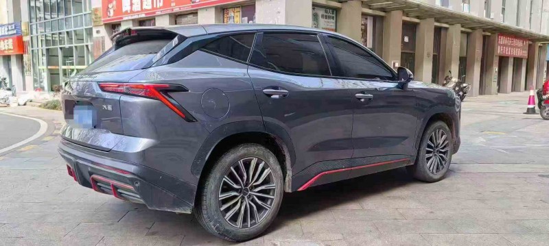 昭通24年奇瑞捷途8