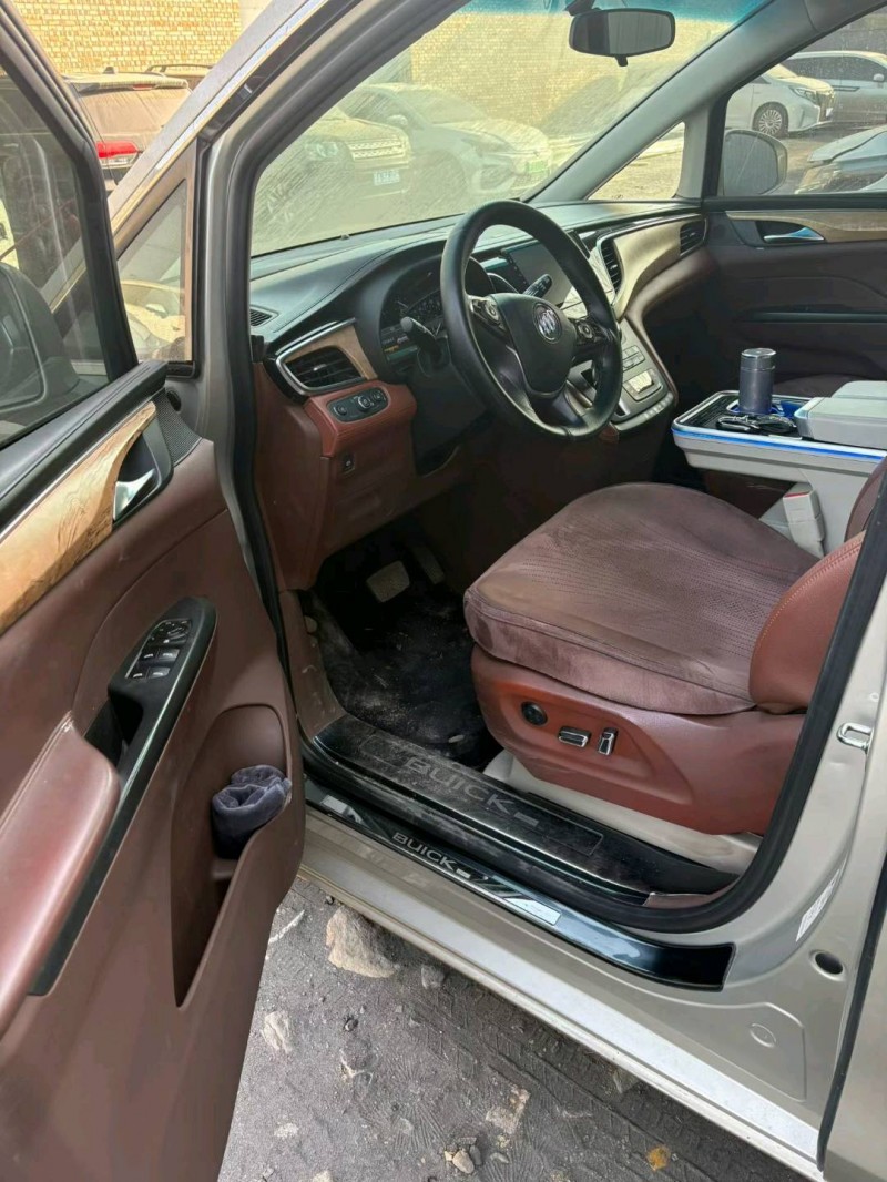 太原18年别克GL86