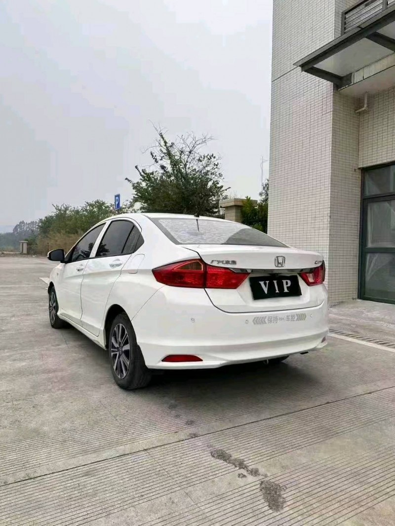 南宁18年本田锋范4