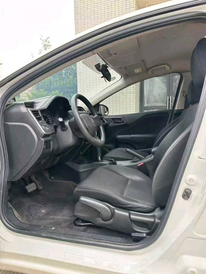 南宁18年本田锋范8