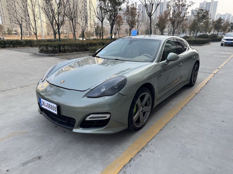 济宁13年保时捷帕拉梅拉2