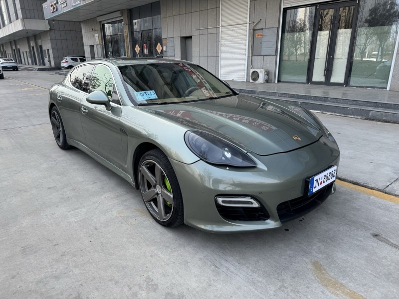 济宁13年保时捷帕拉梅拉3