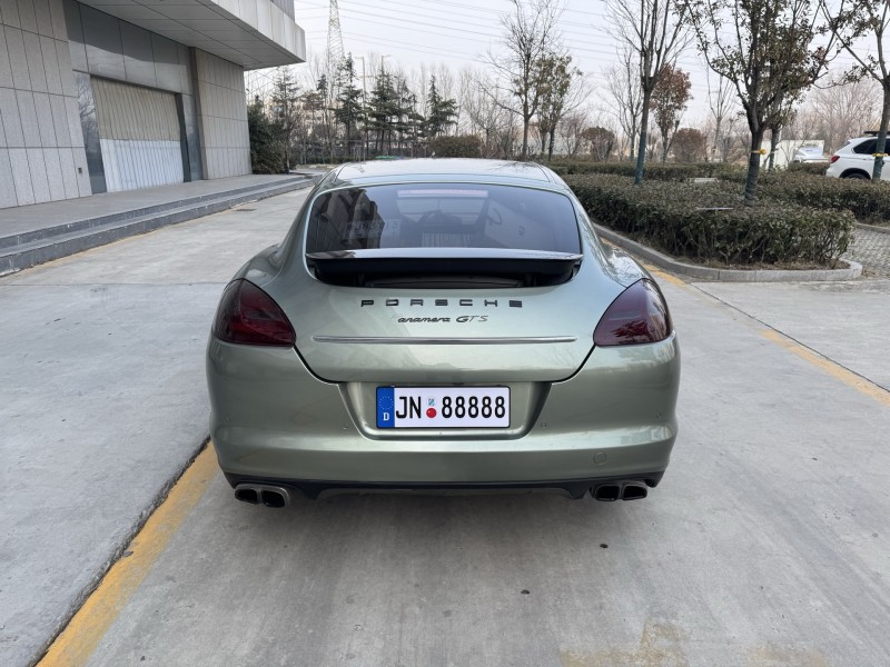 济宁13年保时捷帕拉梅拉9