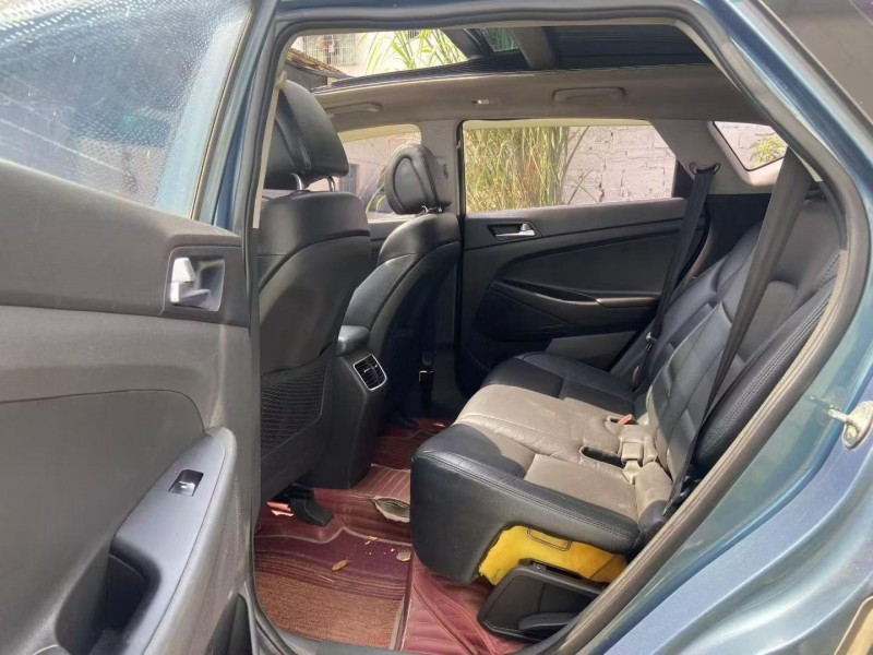 广州17年现代途胜6