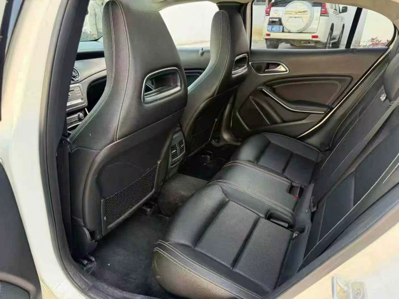 济南18年奔驰GLA4