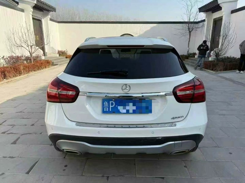 济南18年奔驰GLA9