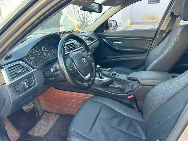 济南16年宝马3系6