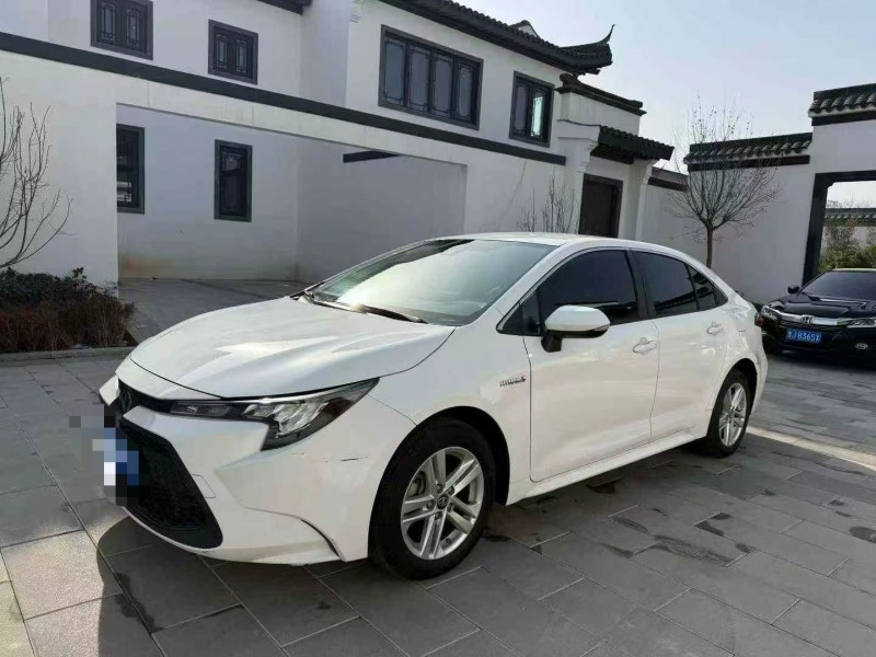 济南21年丰田雷凌3