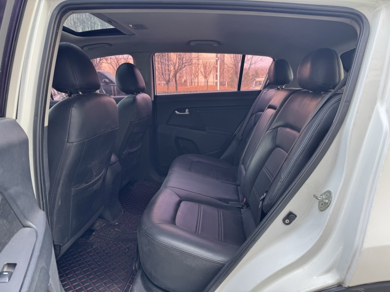 济宁16年起亚智跑6