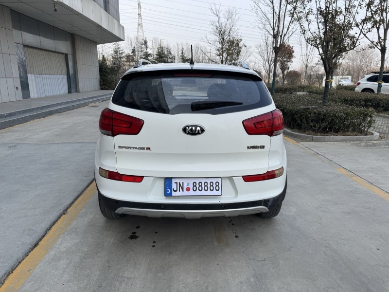 济宁16年起亚智跑9