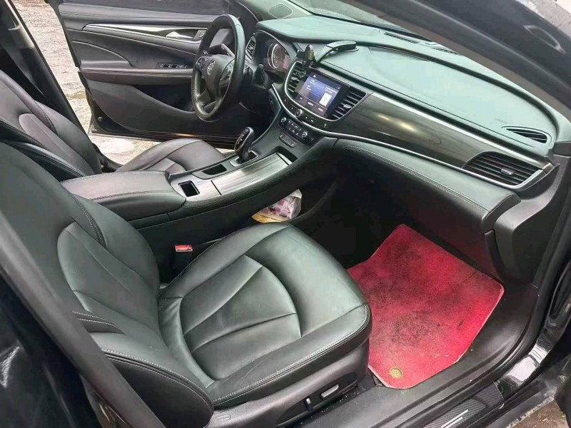 重庆21年别克君越7