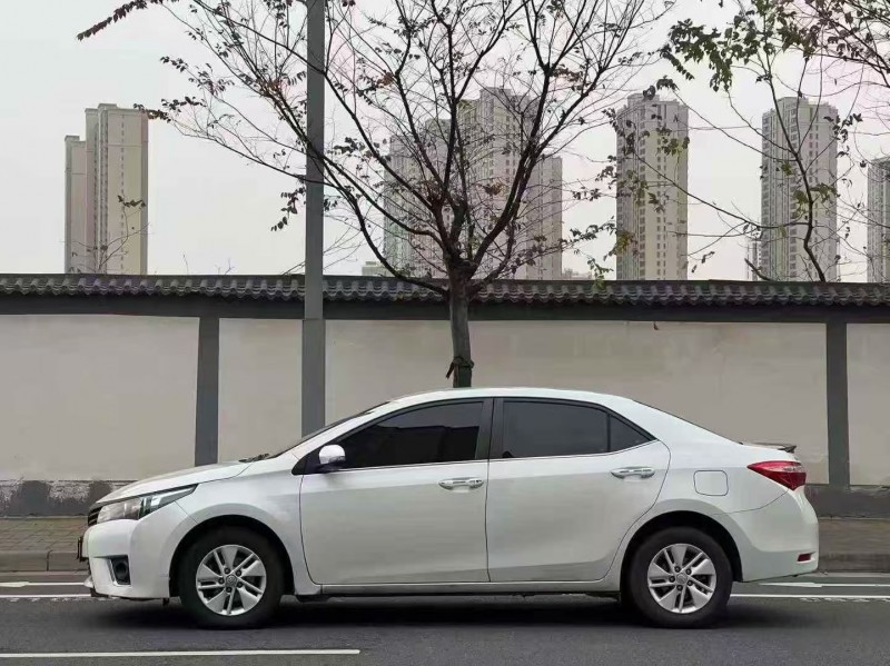 郑州17年丰田卡罗拉6