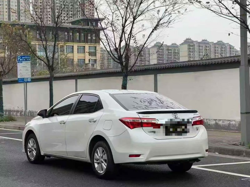 郑州17年丰田卡罗拉7