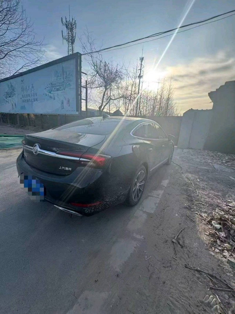 晋中21年别克君越2