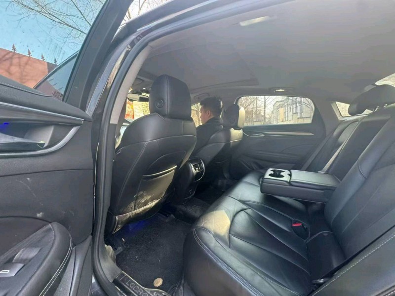 晋中21年别克君越5