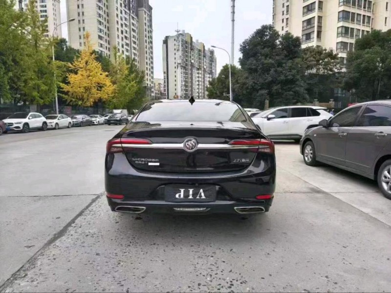 襄阳21年别克君越7