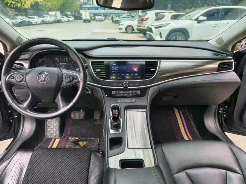 襄阳21年别克君越9