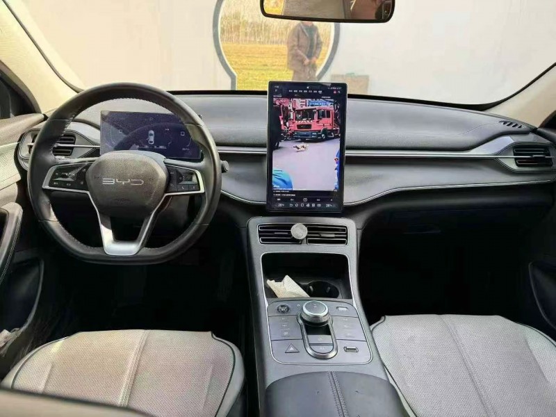 济南24年比亚迪驱逐舰4