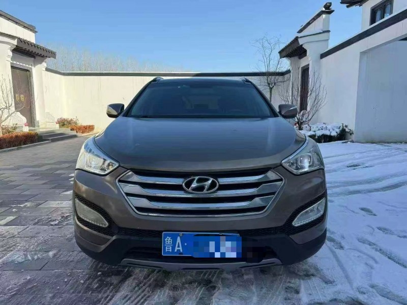 济南14年现代全新胜达1