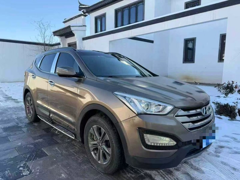 济南14年现代全新胜达2