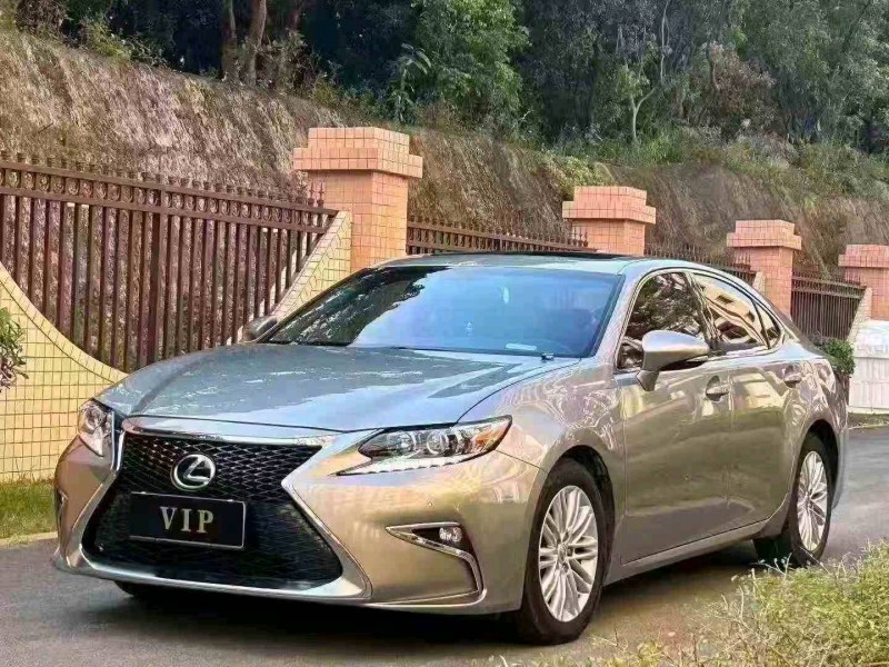 江门18年雷克萨斯ES3