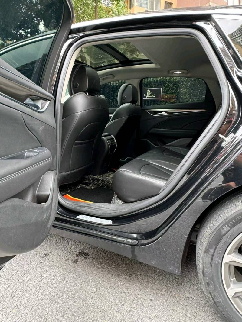 芜湖20年别克君越2