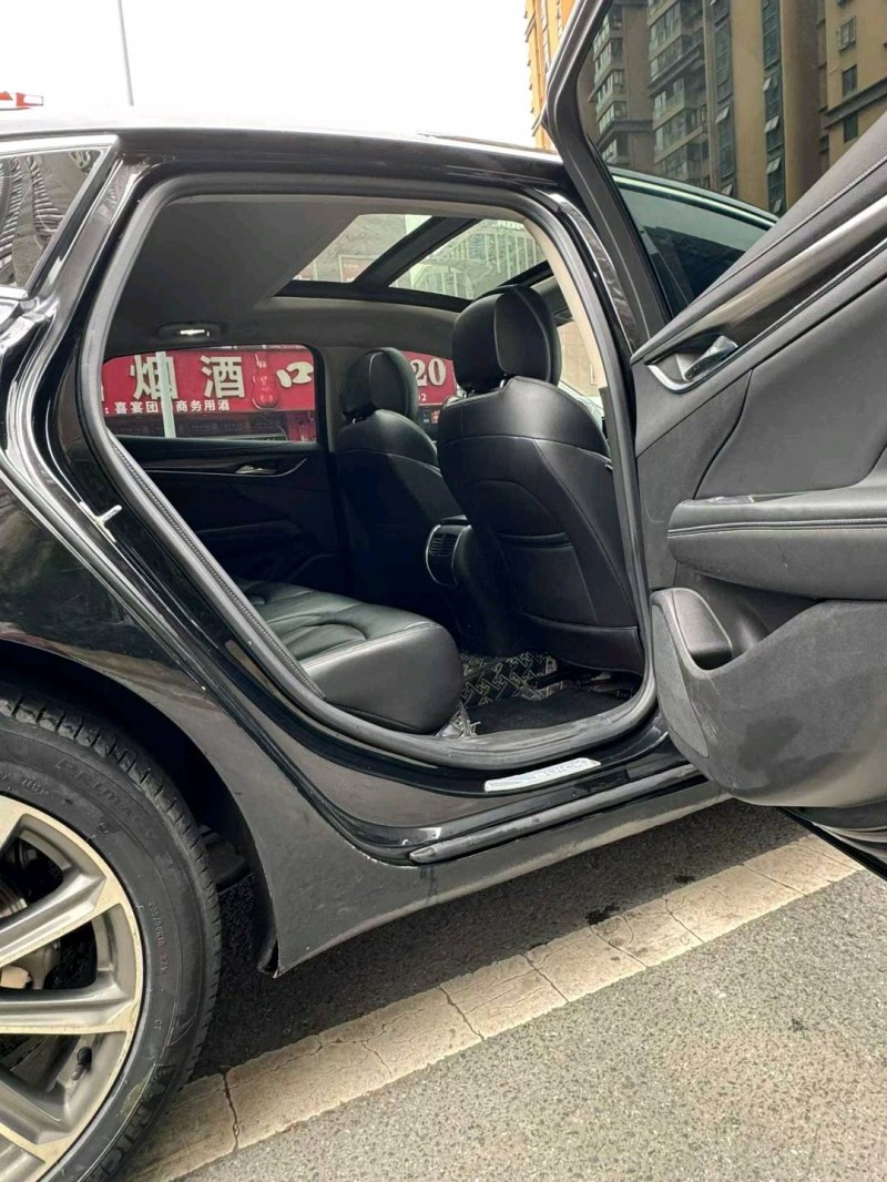 芜湖20年别克君越8