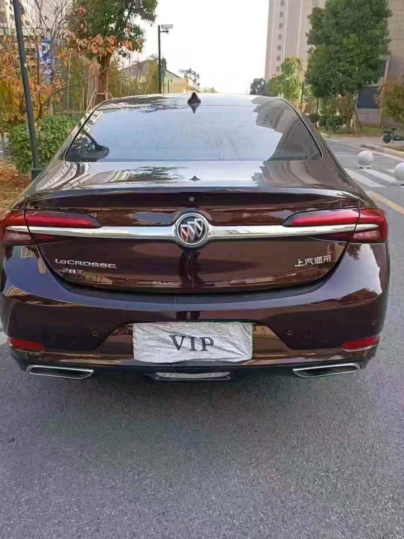 苏州20年别克君越6