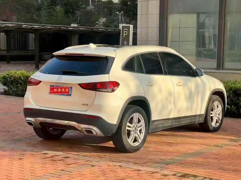 郑州23年奔驰GLA5