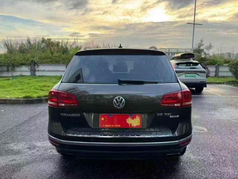 汕头16年大众途锐9