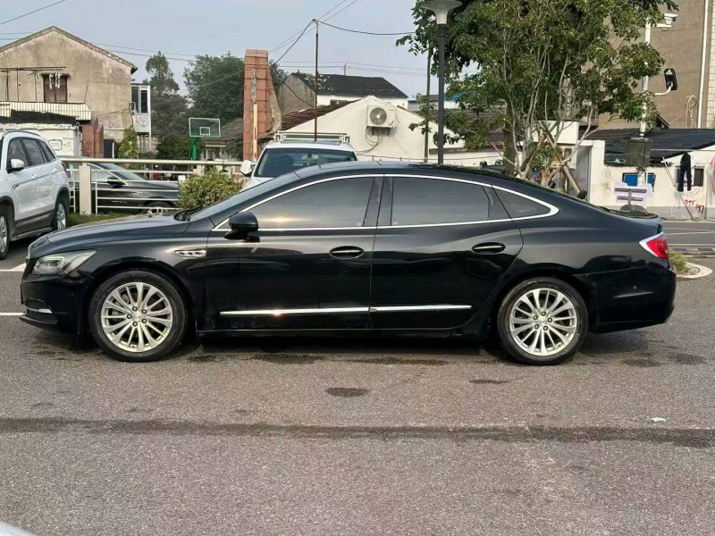 嘉兴19年别克君越2