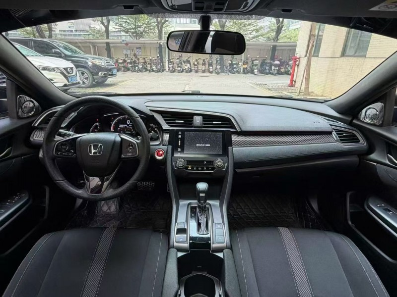 佛山22年本田思域8