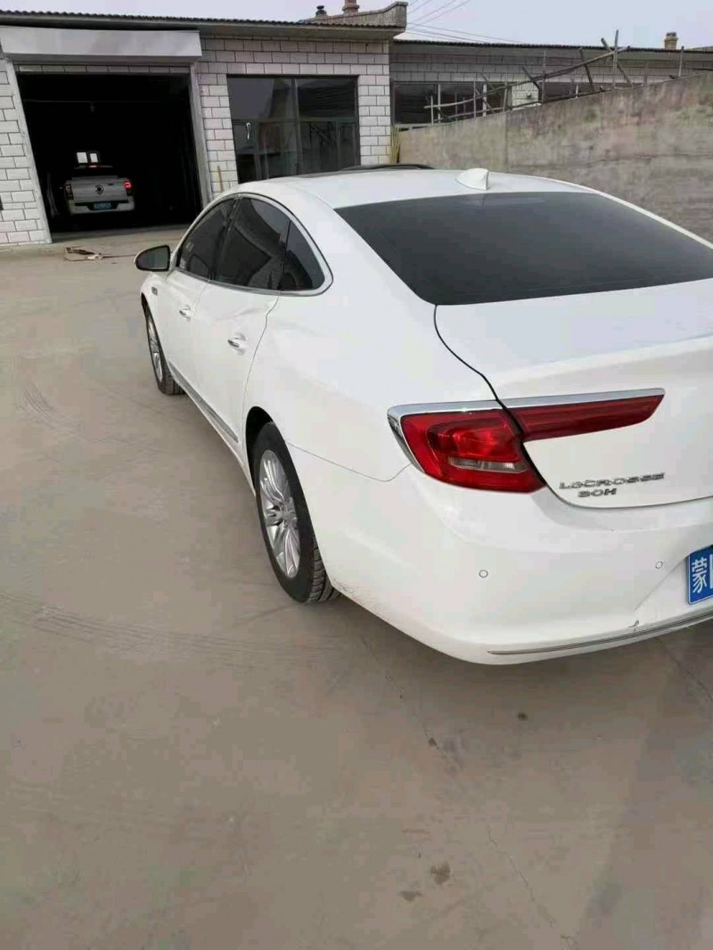 包头19年别克君越8