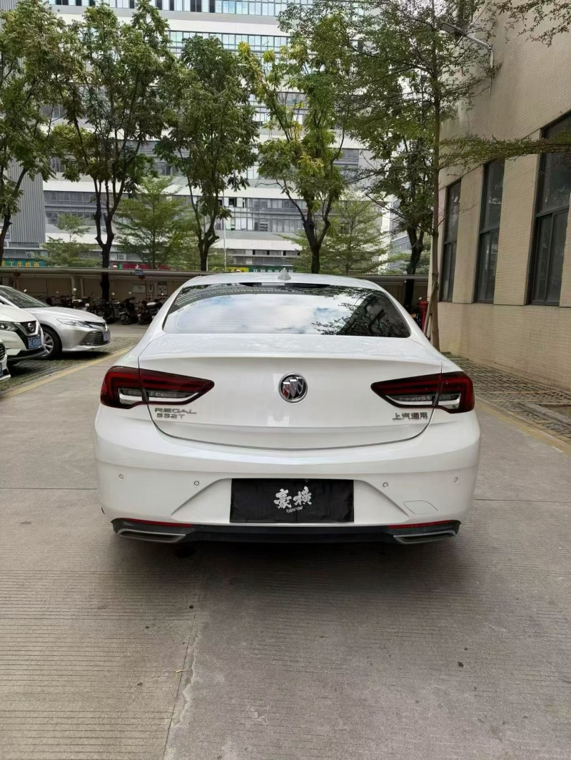 佛山23年别克君威5