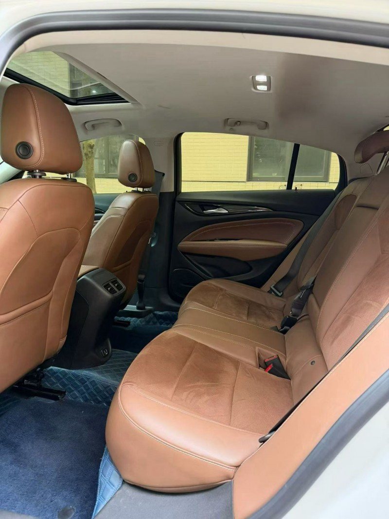 佛山23年别克君威9