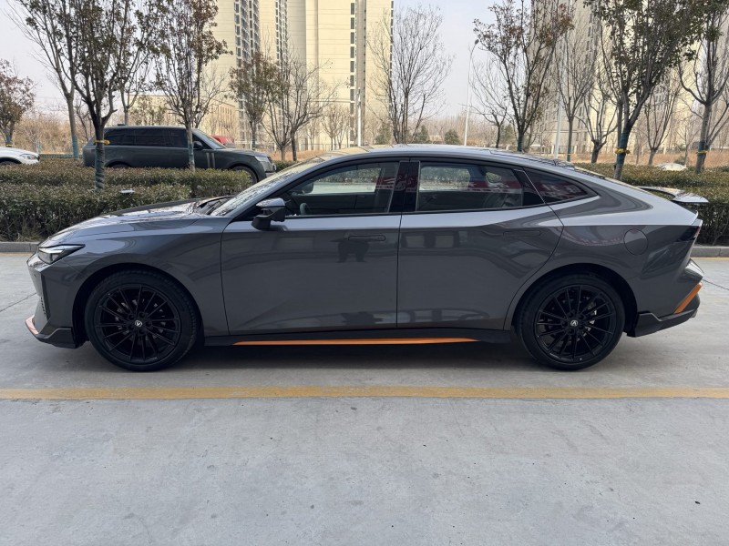 济宁25年长安汽车UNI7