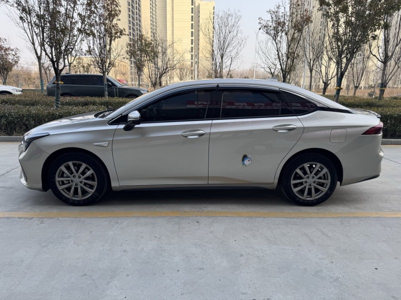 济宁23年传祺埃安S5807