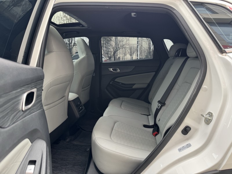 济宁25年长安汽车启源6