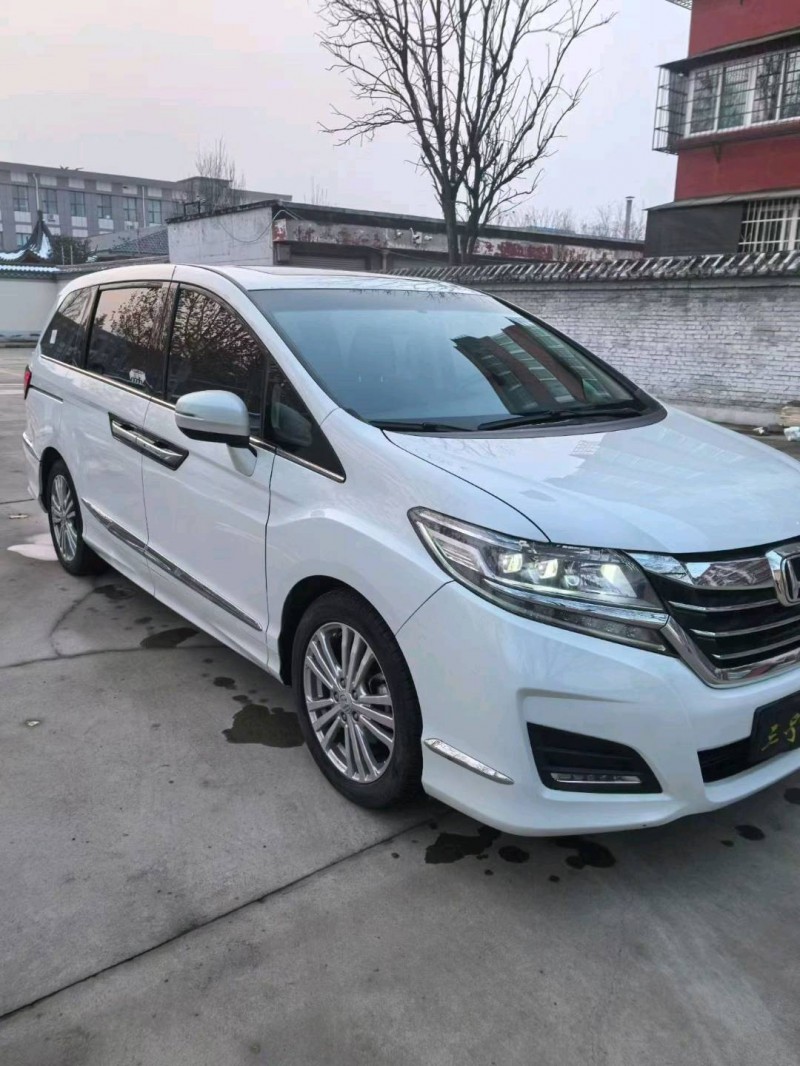 晋中20年本田艾力绅2