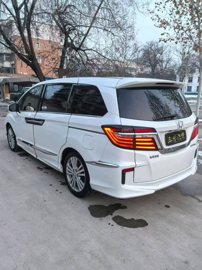 晋中20年本田艾力绅8