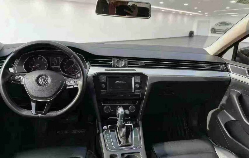 济南18年大众迈腾4