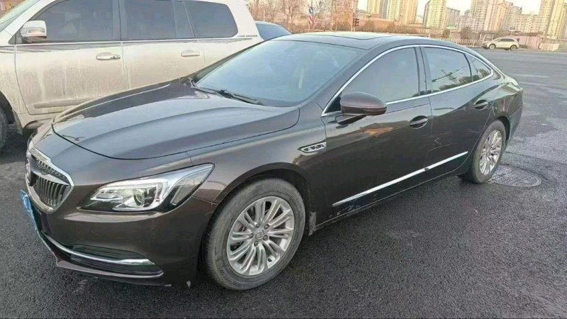 太原17年别克君越2