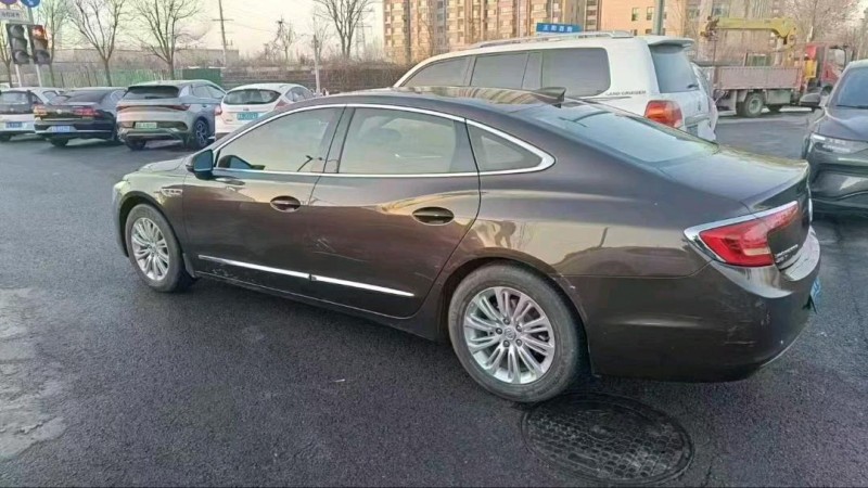 太原17年别克君越8