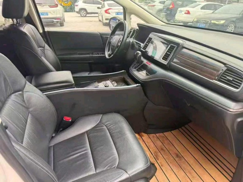 襄阳19年本田艾力绅4