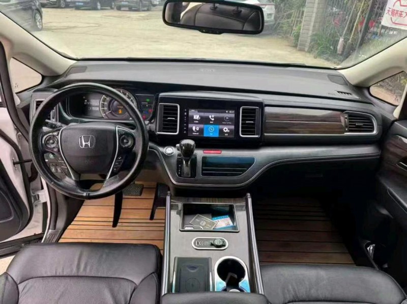 襄阳19年本田艾力绅6