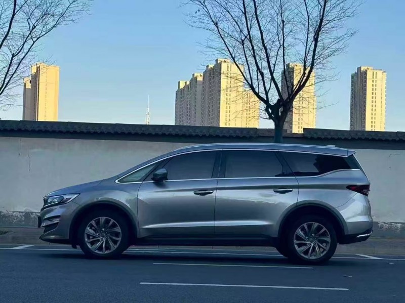 郑州20年吉利嘉际7