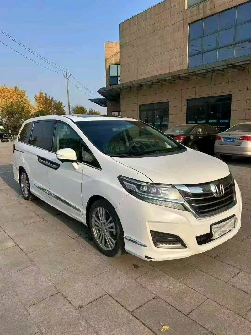 荆州18年本田艾力绅2